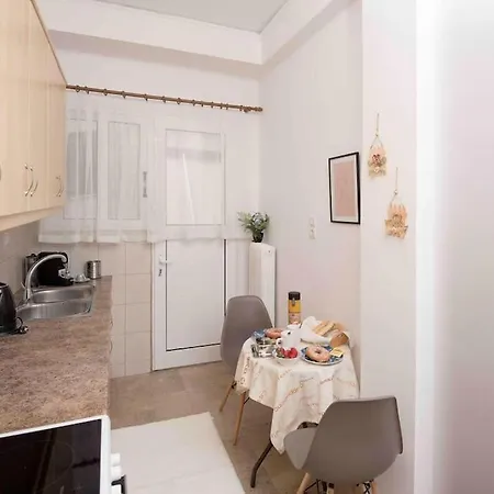 Lovely,central, Spacious 2-bedrooms Appartement Le Pirée
